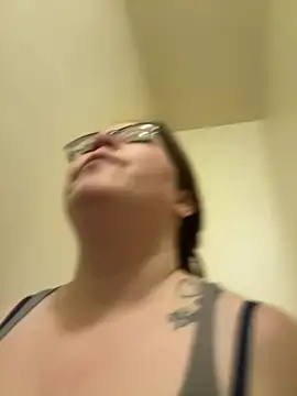 Snapshot of FreakNastyLacie chatting on 02/25/25, 06:53 FreakNastyLacie online show from 02/25/25, 06:53