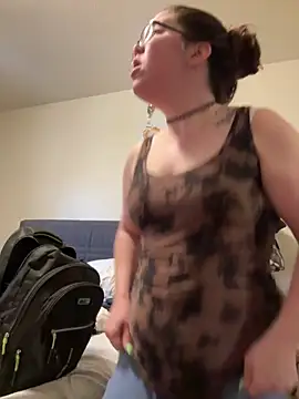 Snapshot of FreakNastyLacie chatting on 03/04/25, 04:09 FreakNastyLacie online show from 03/04/25, 04:09