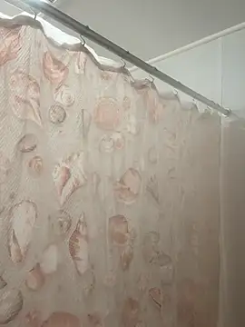 Snapshot of FreakNastyLacie chatting on 10/01/25, 08:31 FreakNastyLacie online show from 10/01/25, 08:31