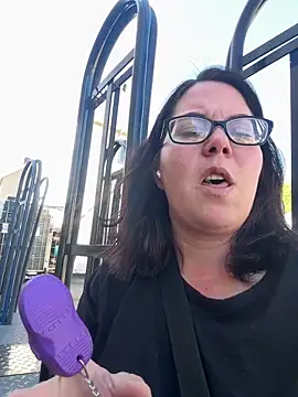 Snapshot of FreakNastyLacie chatting on 10/04/25, 05:44 FreakNastyLacie online show from 10/04/25, 05:44