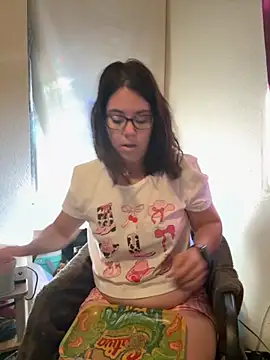 Snapshot of FreakNastyLacie chatting on 10/05/25, 01:20 FreakNastyLacie online show from 10/05/25, 01:20