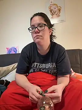 Snapshot of FreakNastyLacie chatting on 11/28/25, 03:36 FreakNastyLacie online show from 11/28/25, 03:36