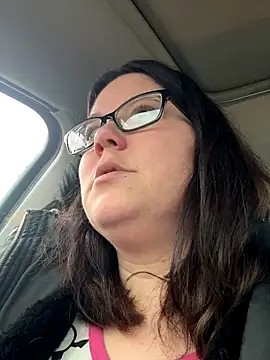 Snapshot of FreakNastyLacie chatting on 12/19/25, 04:25 FreakNastyLacie online show from 12/19/25, 04:25