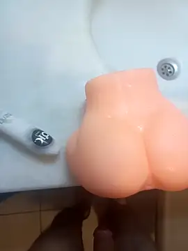 Snapshot of Fuckbyboy chatting on 01/01/25, 09:49 Fuckbyboy online show from 01/01/25, 09:49