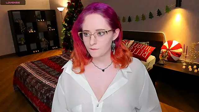 Aemilia  online show from 12/15/24, 12:17