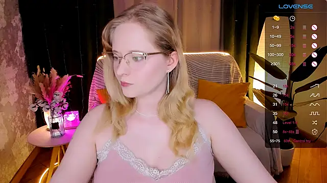 Snapshot of Aemilia_ chatting on 01/12/26, 02:17 Aemilia online show from 01/12/26, 02:17