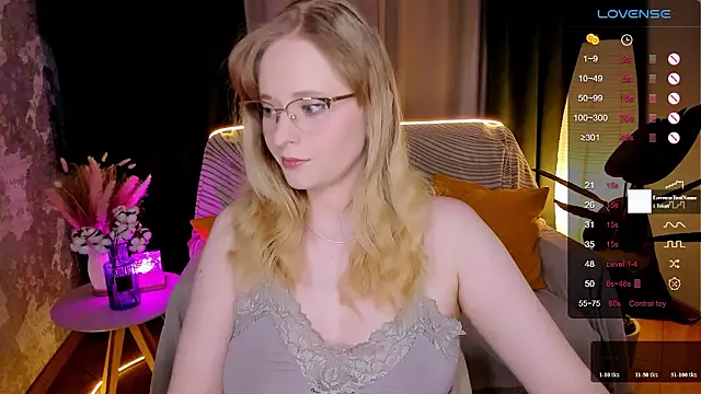 Snapshot of Aemilia_ chatting on 01/15/26, 08:52 Aemilia online show from 01/15/26, 08:52