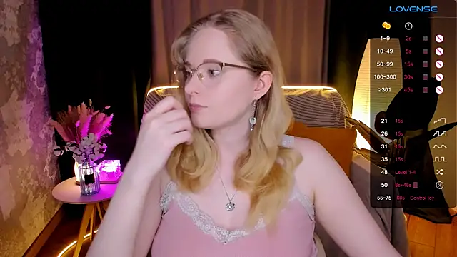 Snapshot of Aemilia_ chatting on 02/26/26, 07:40 Aemilia online show from 02/26/26, 07:40