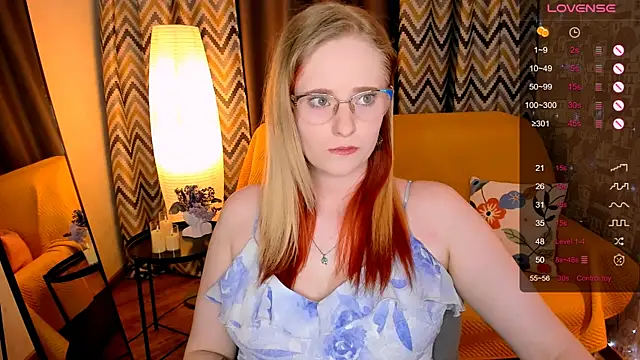 Snapshot of Aemilia_ chatting on 04/04/26, 08:23 Aemilia online show from 04/04/26, 08:23