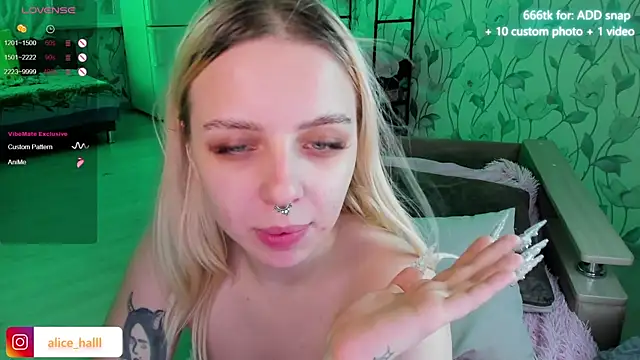 Alice Halle online show from 01/03/25, 11:55