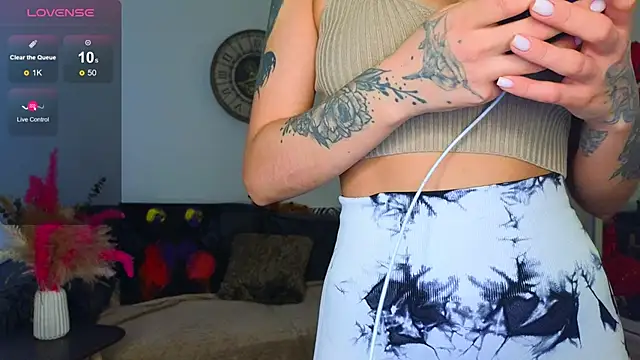 Snapshot of babilonian chatting on 02/15/25, 12:43 babilonian online show from 02/15/25, 12:43