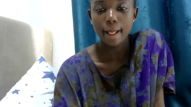 Snapshot of Latiffagodess chatting on 05/17/26, 12:45 Latiffagodess online show from 05/17/26, 12:45