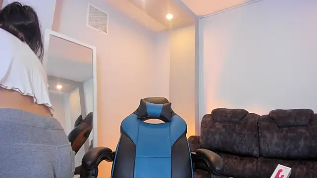 Barbara honey online show from 04/01/26, 01:06