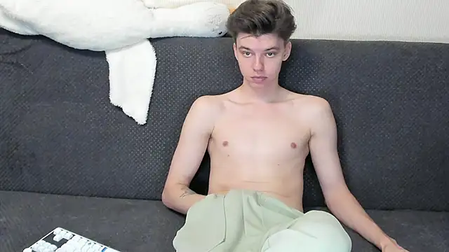 Liam sexy1 online show from 11/25/25, 01:11