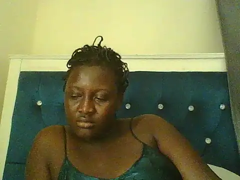 Snapshot of Heavy_ass chatting on 03/18/26, 10:35 Heavy ass online show from 03/18/26, 10:35
