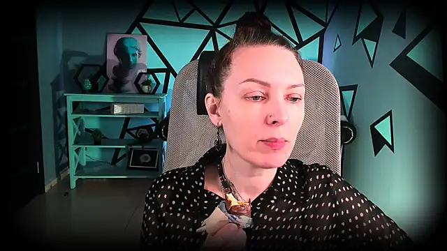 VandaRossi online show from 11/08/25, 09:53