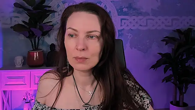 VandaRossi online show from 11/10/25, 09:30