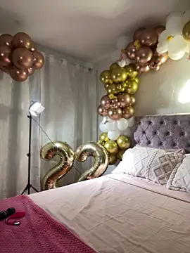 Snapshot of samantha_evans2 chatting on 12/02/25, 12:16 samantha evans2 online show from 12/02/25, 12:16