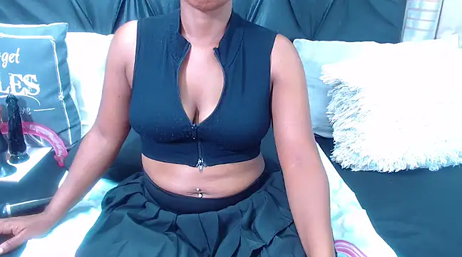 Snapshot of spicydiver38 chatting on 02/01/25, 08:37 spicydiver38 online show from 02/01/25, 08:37