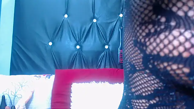 Snapshot of spicydiver38 chatting on 11/12/25, 06:41 spicydiver38 online show from 11/12/25, 06:41