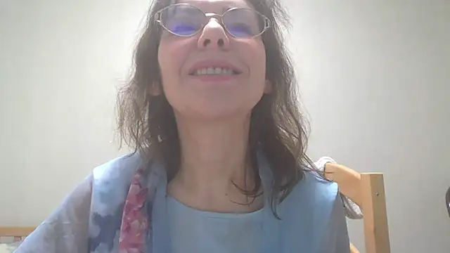 HollyJewel online show from 01/21/25, 09:15