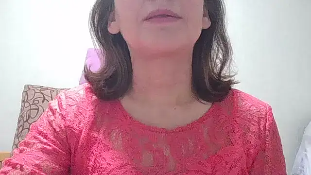 HollyJewel online show from 12/19/25, 01:40