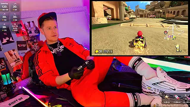 Snapshot of Fuc71 chatting on 12/09/24, 08:01 Fuc71 online show from 12/09/24, 08:01