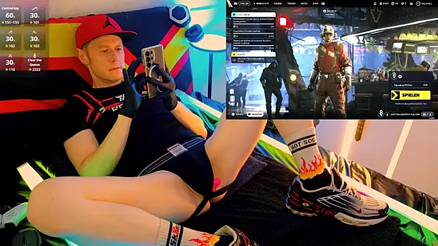 Snapshot of Fuc71 chatting on 11/02/25, 02:19 Fuc71 online show from 11/02/25, 02:19