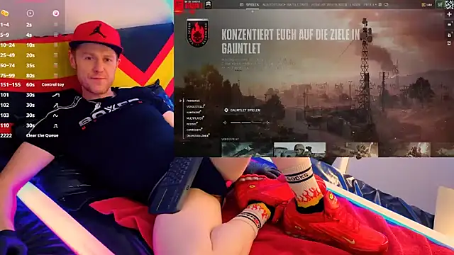 Snapshot of Fuc71 chatting on 11/17/25, 05:52 Fuc71 online show from 11/17/25, 05:52