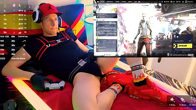 Snapshot of Fuc71 chatting on 11/30/25, 06:01 Fuc71 online show from 11/30/25, 06:01