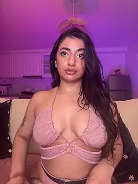 Snapshot of ZoeZayd chatting on 03/07/26, 10:07 ZoeZayd online show from 03/07/26, 10:07