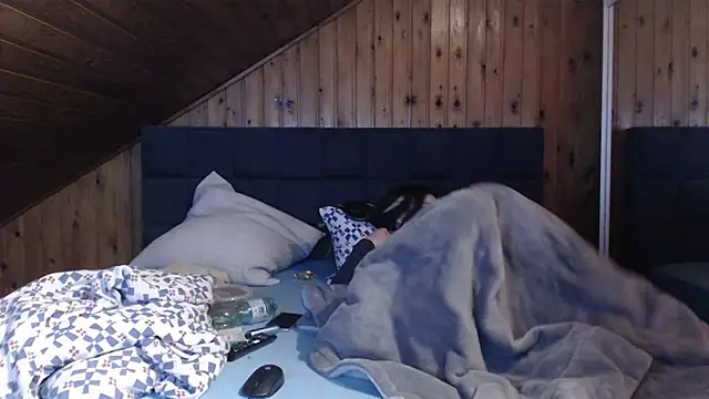 BoeseMoni1998 online show from 03/06/25, 06:37