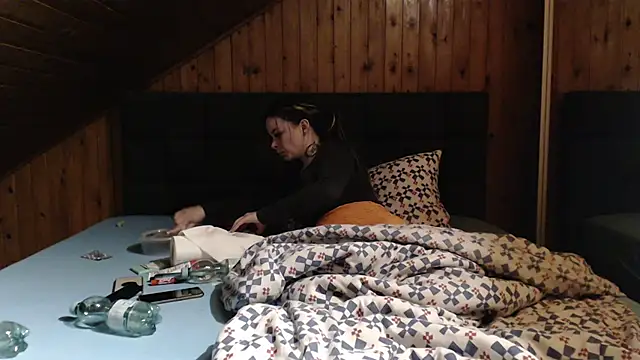 BoeseMoni1998 online show from 03/09/25, 08:42