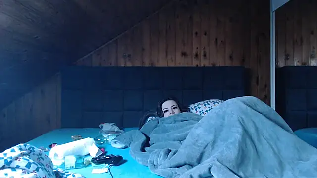 BoeseMoni1998 online show from 03/15/25, 06:47