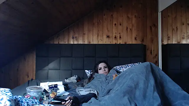 BoeseMoni1998 online show from 03/21/25, 07:11