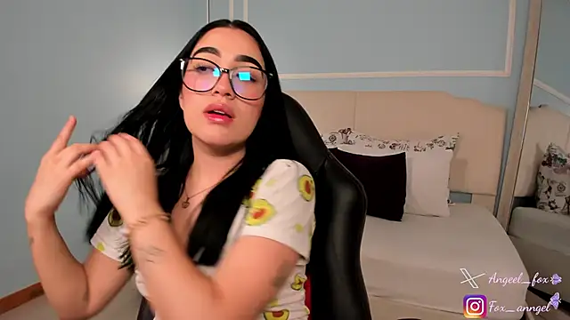 angeel fox online show from 12/15/25, 02:38