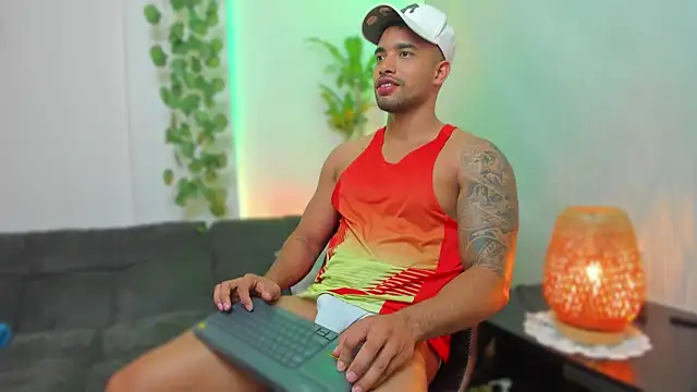 LincomAmith online show from 01/04/25, 03:18