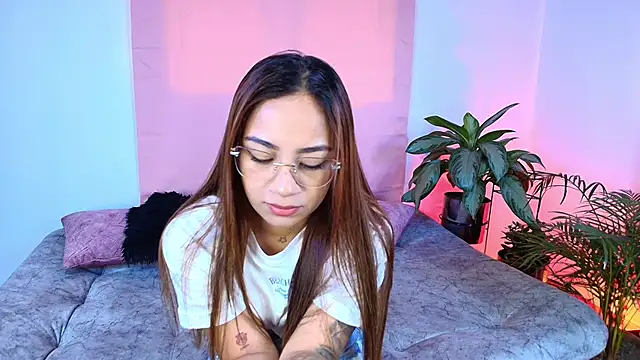 Jules n Gia online show from 12/03/25, 05:55