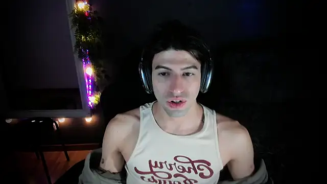 Snapshot of newjeff chatting on 02/06/26, 11:52 newjeff online show from 02/06/26, 11:52