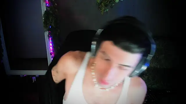 Snapshot of newjeff chatting on 02/22/26, 02:15 newjeff online show from 02/22/26, 02:15