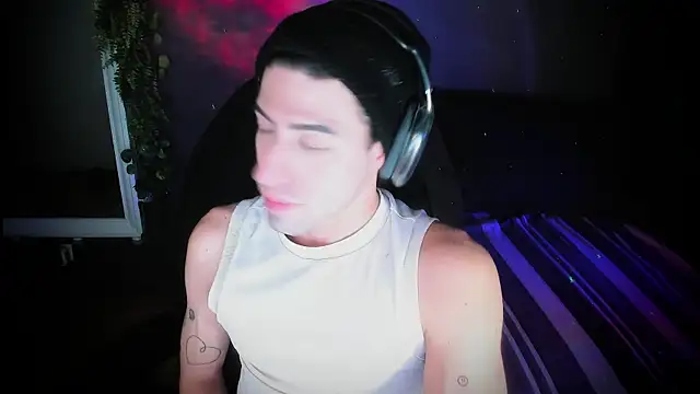 Snapshot of newjeff chatting on 03/22/26, 12:14 newjeff online show from 03/22/26, 12:14