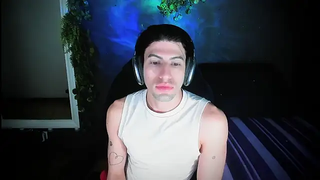 Snapshot of newjeff chatting on 03/24/26, 12:04 newjeff online show from 03/24/26, 12:04