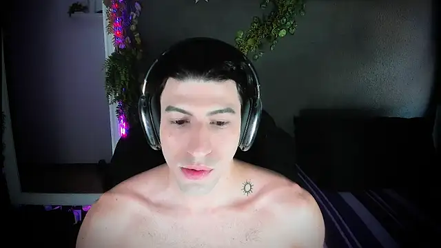 Snapshot of newjeff chatting on 03/25/26, 05:08 newjeff online show from 03/25/26, 05:08