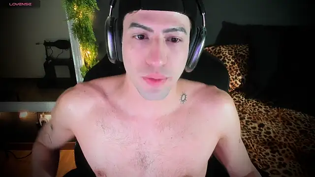 Snapshot of newjeff chatting on 04/16/26, 09:39 newjeff online show from 04/16/26, 09:39