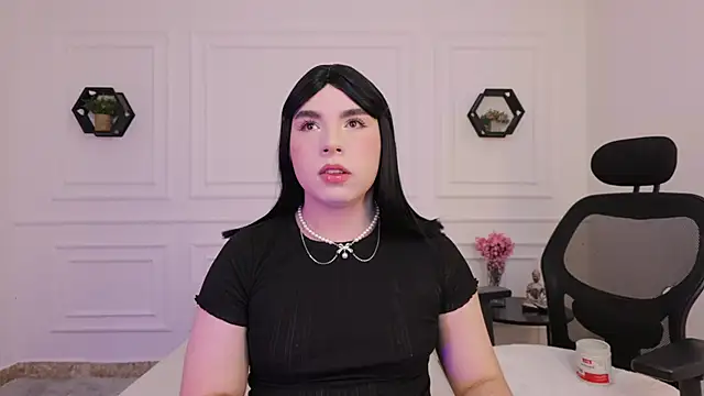 Snapshot of meloddysky chatting on 11/06/25, 04:52 meloddysky online show from 11/06/25, 04:52