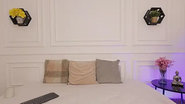 Snapshot of meloddysky chatting on 11/24/25, 05:45 meloddysky online show from 11/24/25, 05:45