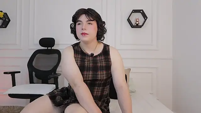 Snapshot of meloddysky chatting on 03/16/26, 02:21 meloddysky online show from 03/16/26, 02:21