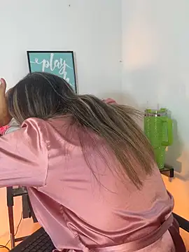 AriannaTorres online show from 04/13/26, 06:35