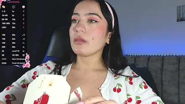 ZaraDames  online show from 02/15/26, 03:58