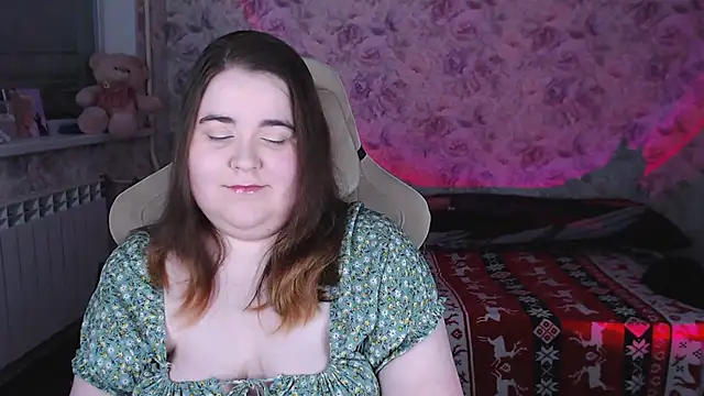 Estelle Hicks online show from 02/22/26, 06:39